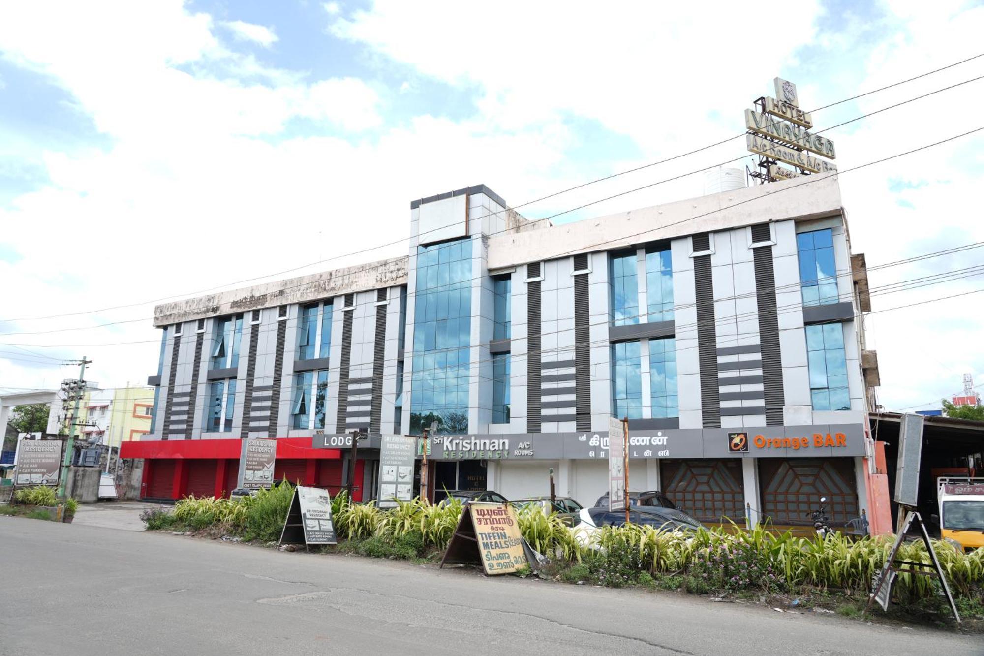 Hotel Sri Krishnan Residency à Pollāchi Extérieur photo